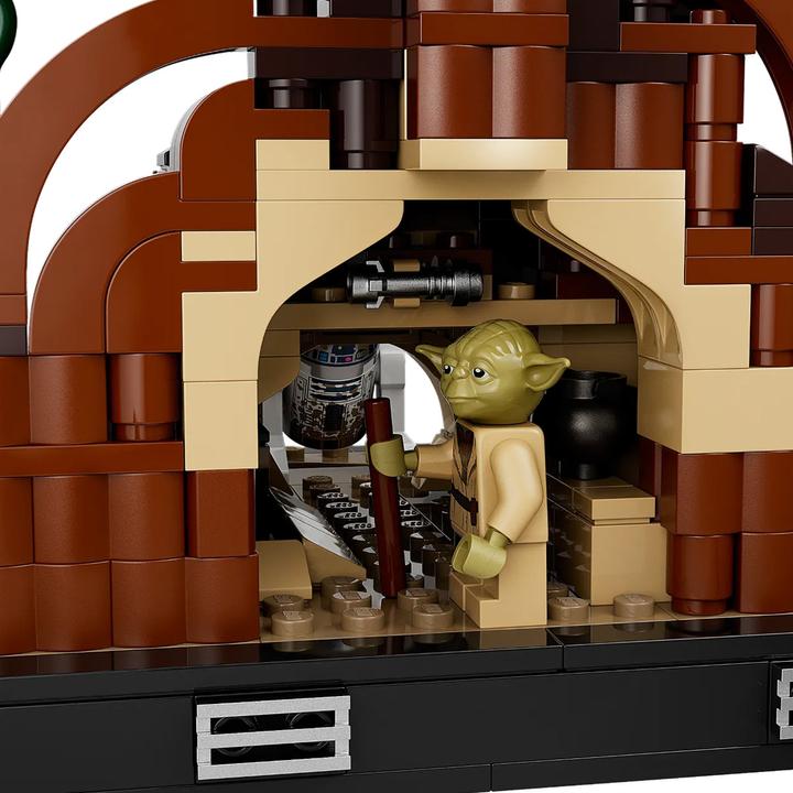 Actual product image LEGO Jedi Training on Dagobah - Diorama (75330, LEGO Star Wars)