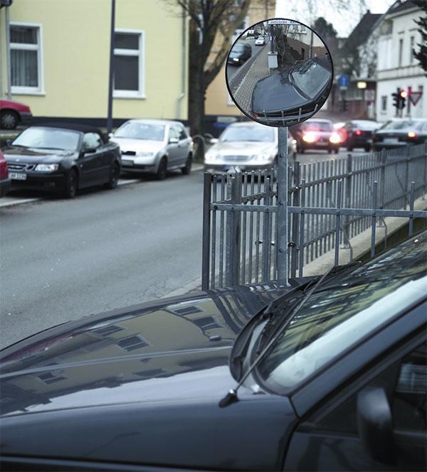 Produktbild Westfalia Sicherheitsspiegel / Verkehrs- und Überwachunsspiegel - sicher aus der Garage - 36 cm