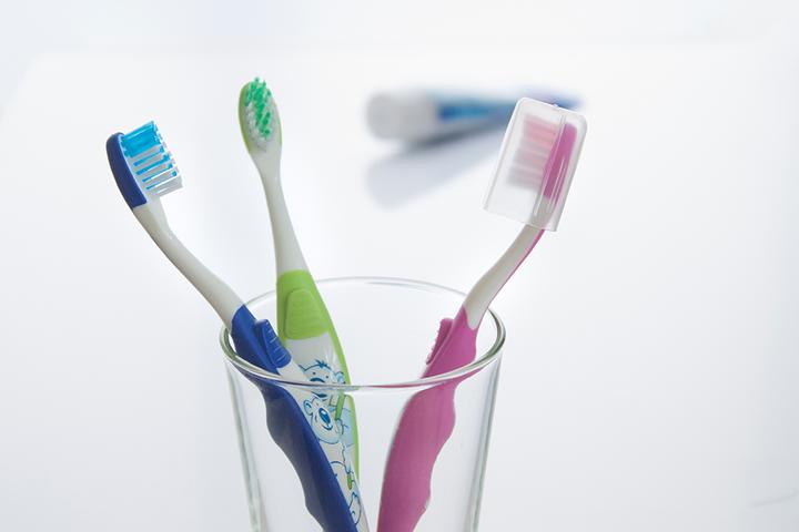 Actual product image Thienel Dental Children's toothbrush 0-3 years blue (10 pieces) (Extra soft, 10 x)