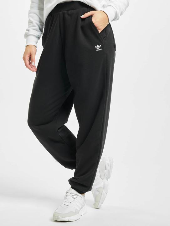 Image du produit adidas Originals Cuffed Pants (32)