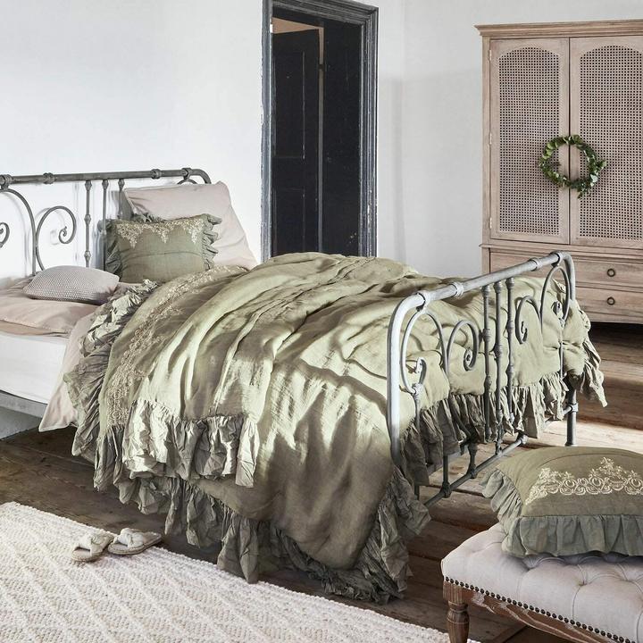 Actual product image Loberon Quilt Therese green (H, 240 cm)