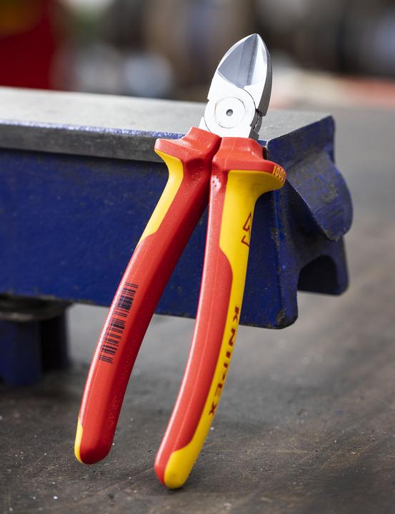 Actual product image Knipex Diagonal Cutter (180 mm)