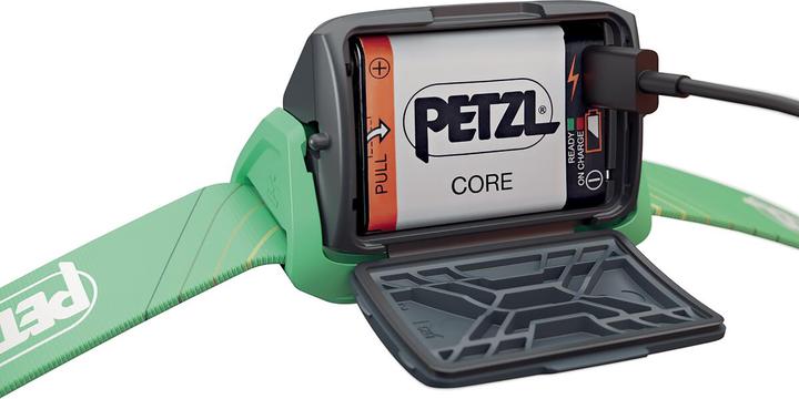 Produktbild Petzl Tikka Core Aufladbare Stirnlampegrün (450 lm)