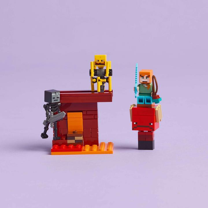 Produktbild LEGO Das Lava-Duell im Nether (21266, LEGO Minecraft)