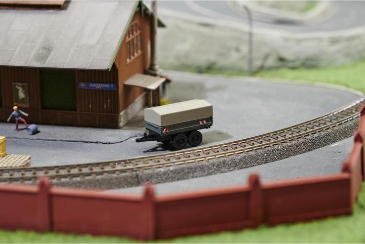 Produktbild Carson Modellsport 1:87 Planenanhänger für Unimog 1:87 Anhänger