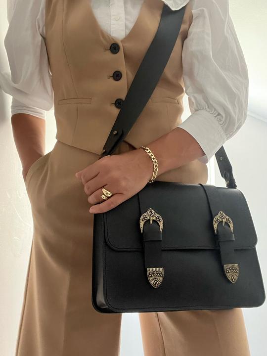 Produktbild Only-Bags.Store Schwarze Leder-Umhängetasche, kleine Leder-Crossbody-Tasche, Geschenk für Sie, aus Vollnarbenleder