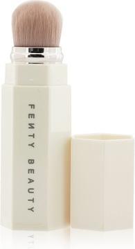 Image du produit Fenty Beauty by Rihanna Portable Contour and Concealer Brush 150