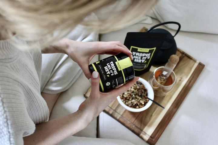Immagine prodotto Urban Tea Factory Tropic Like It's Hot - Tè alla frutta con cocco e fava tonka - bicchiere biologico