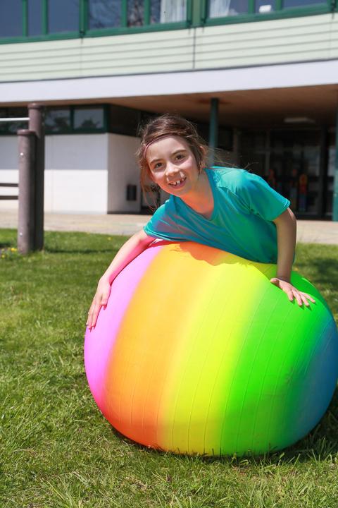 Actual product image Eduplay Regenbogen-Gymnastikball (100 cm)