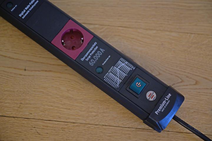 Actual product image Brennenstuhl Premium-Line 5-fold socket strip with overvoltage protection 61.0 cm black (5 x, CEE 7/5, 3 m)