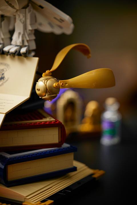 Produktbild LEGO Hogwarts Ikonen - Sammler-Edition (76391, LEGO Harry Potter, LEGO Seltene Sets)