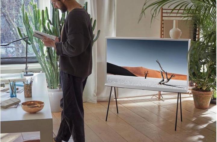 Produktbild Samsung The Serif QE50LS01T (50", LS01T, QLED, 4K, 2021)