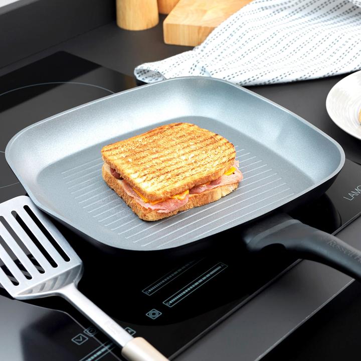 Actual product image Russell Hobbs RH01861EU7 Crystaltech tall griddle 28cm (Grill pan, Aluminium)