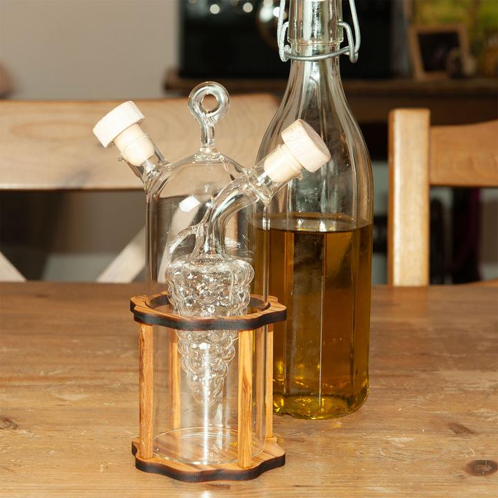 Actual product image Natura Punto 2in1 vinegar and oil dispenser made of glass and olive wood