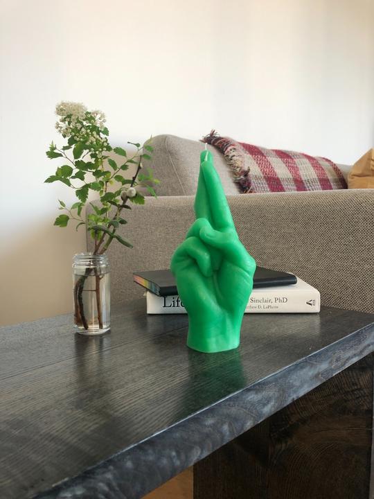 Actual product image Candle Hand crossed fingers (1 pcs.)
