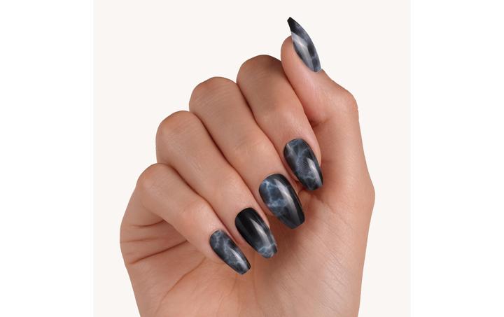 Image du produit essence Vous êtes Marbellous (Ongles artificiels, Noir)