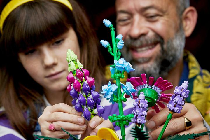 Image du produit LEGO Bouquet de fleurs sauvages (10313, LEGO Icons, LEGO Botanical)