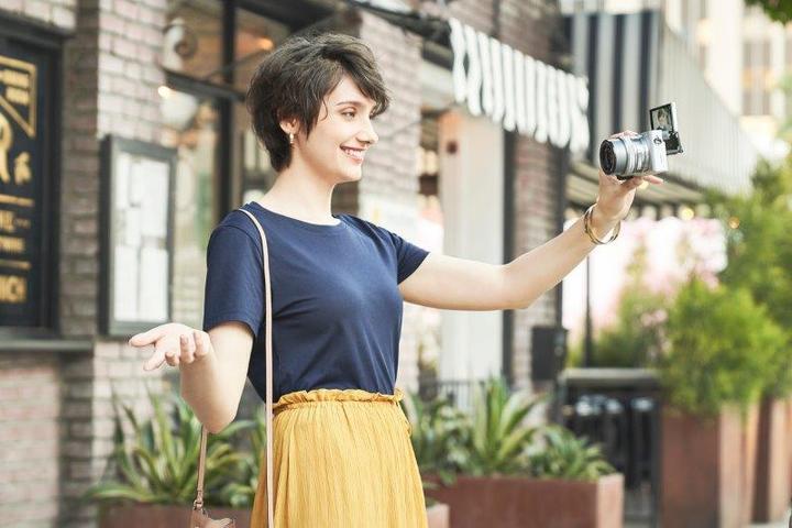 Produktbild Sony Alpha 6100 Kit (16 - 50 mm, 24.20 Mpx, APS-C / DX)