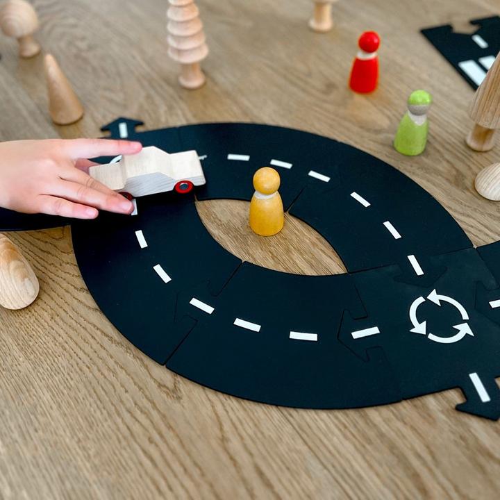 Actual product image Waytoplay 16-piece rubber motorway starter kit