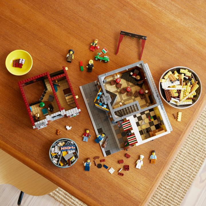 Actual product image LEGO Icons - Jazz Club (10312, LEGO Rare Sets)