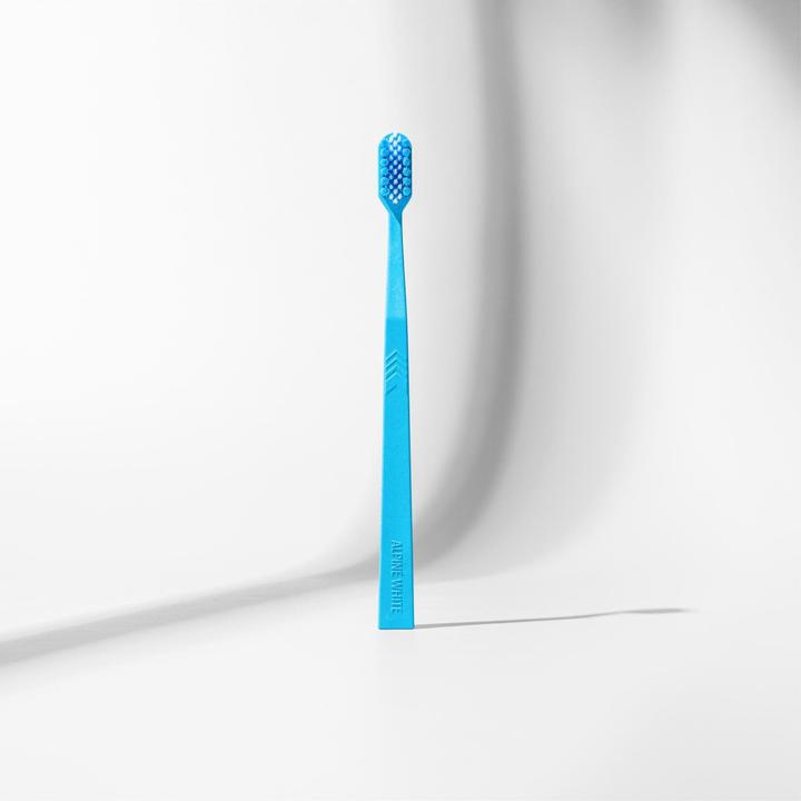 Produktbild Alpine White Toothbrush (Weich, 1 x)