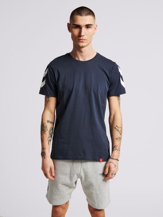 Image du produit hummel Legacy Chevron T-Shirt (XS)