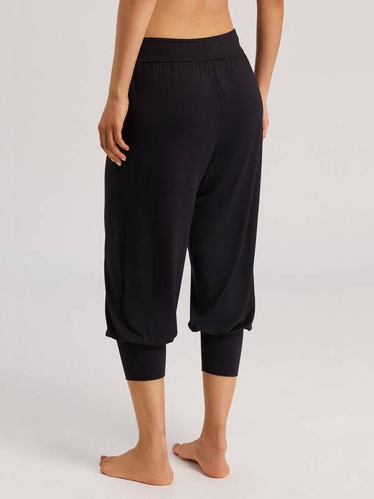 Actual product image Hanro Yoga Crop Pant (XS)