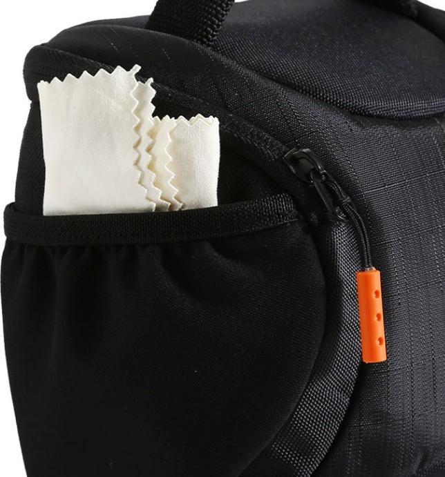 Actual product image Vanguard Schoudertas Oslo 15 Black (4120061) (Camera shoulder bag)