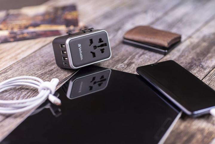 Actual product image Verbatim Universal Travel Adapter