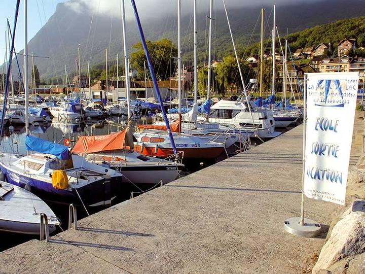 Image du produit Smartbox 1 nuit insolite à bord d'un voilier sur le lac Léman pour 4 adultes (4 pers.)