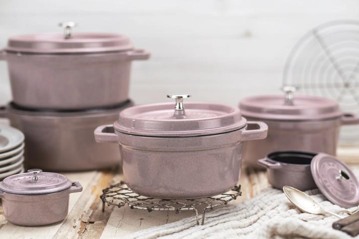 Immagine prodotto Staub Cocotte 20 cm, rotonda, fiori di ciliegio, ghisa (20 cm, Wok, Ghisa)