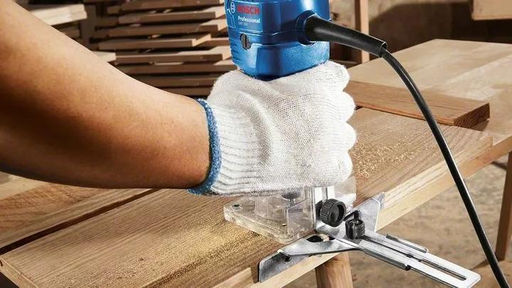 Produktbild Bosch Professional GKF 550