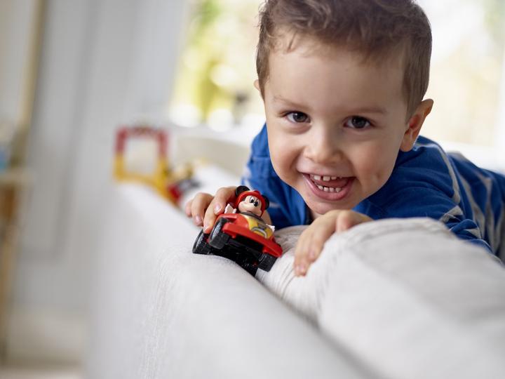 Immagine prodotto LEGO L'auto da corsa di Micky (10843)