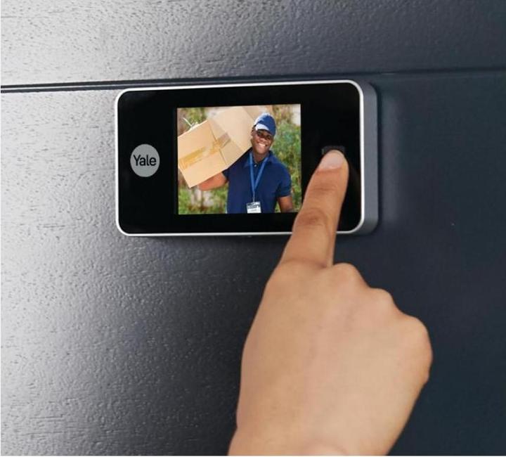 Immagine prodotto Yale YA-05001432-5511 - Spia digitale per porte DDV 500, display da 3,2 pollici, nero (Digitale)