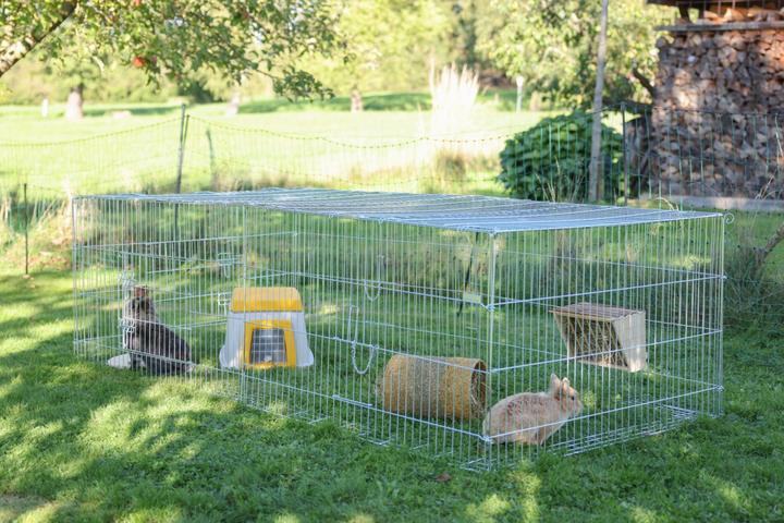 Actual product image Kerbl Bunny Base rabbit house without a continent
