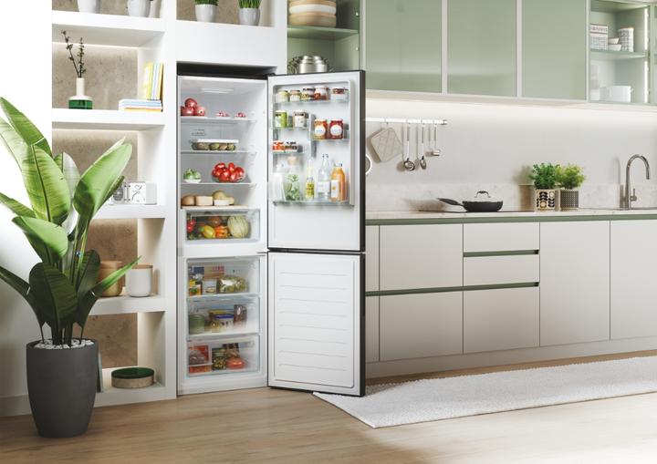 Produktbild Candy Kühl-Gefrierkombination CCE4T618EB (341 l)