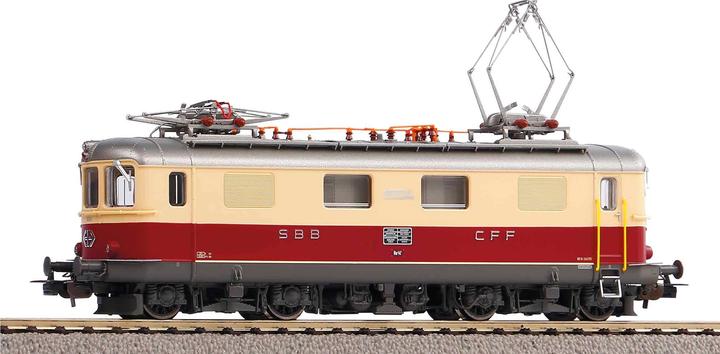 Produktbild Piko SBB E-Lok Re 4/4 I Nr. 10033 in der TEE-Lackierung Ep. IV ACS (Spur IV)