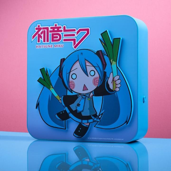 Actual product image Numskull Official Hatsune Miku 3D table lamp / wall lamp