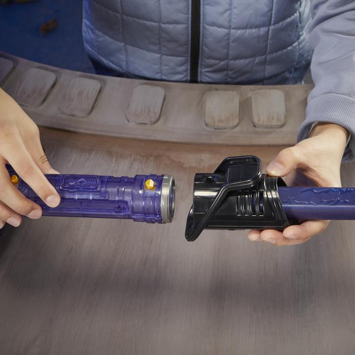Produktbild Hasbro Star Wars Lightsaber Forge Kyber elektronisches Lichtschwert Darksaber