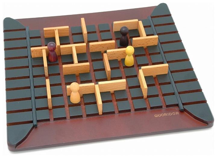 Actual product image Gigamic Quoridor Classic (French, German, Spanish, English, Dutch)