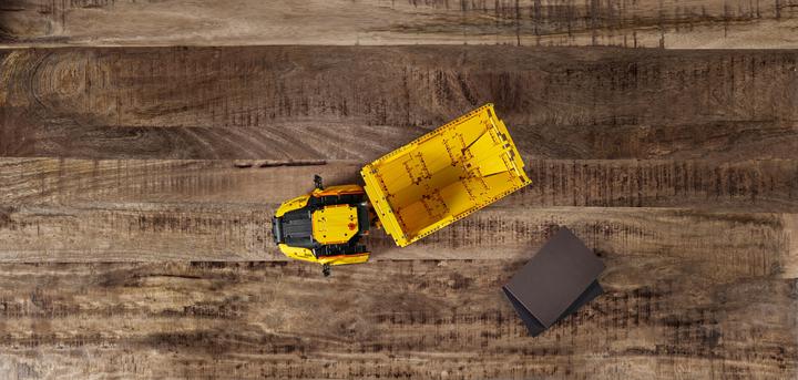 Actual product image LEGO Volvo articulated dumper (6x6) (42114, LEGO Technic)