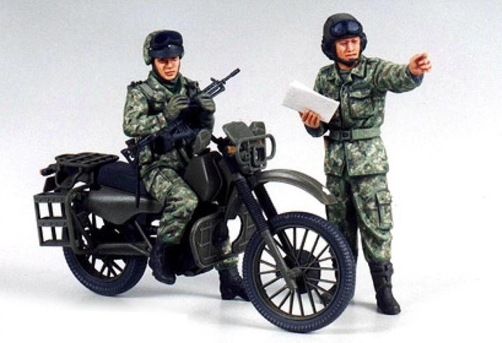 Tamiya 1:35 JGSDF Geländemotorrad (2)