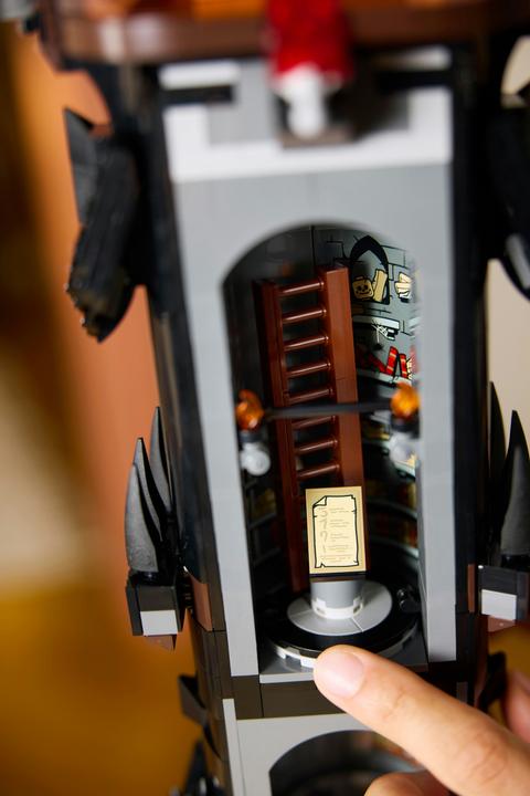 Image du produit LEGO The Lord of the Rings : Barad-dûr (10333, LEGO Icons, LEGO difficiles à trouver)