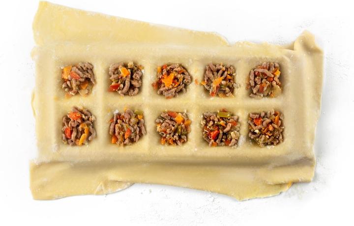 Immagine prodotto Ibili Stampo per ravioli + mattarello quadrato 30 x 12 cm Ideale per ravioli fatti in casa