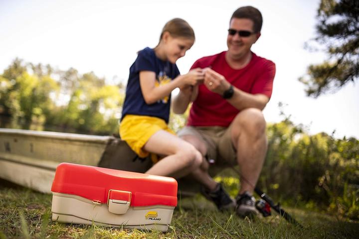 Produktbild Plano Tackle Box für Angelzubehör mit drei Tabletts