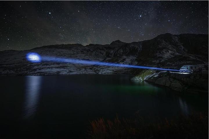 Produktbild Nordride Taschenlampe LED Spot Long Range R, 1100 Lumen, IP65, USB-C (21.90 cm, 1100 lm)