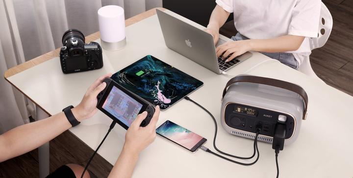 Immagine prodotto Aukey PowerStudio 300 (297 Wh, 3.60 kg)