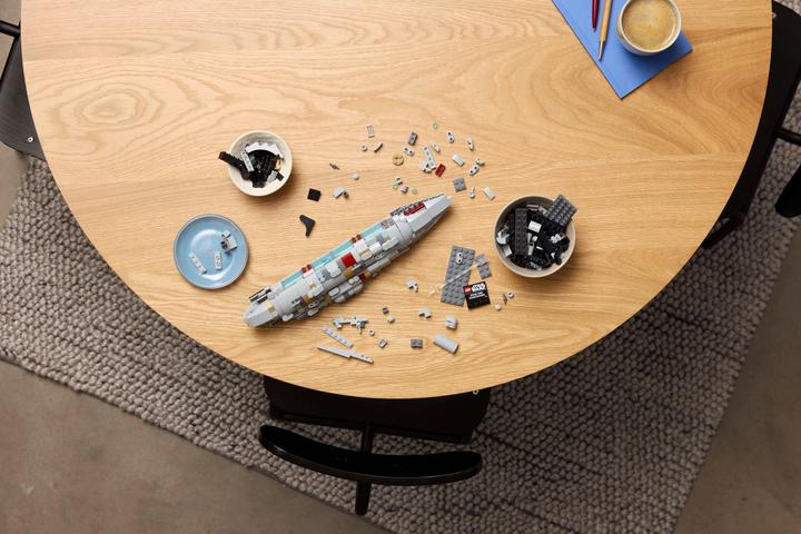 Produktbild LEGO Sternkreuzer Heimat Eins (75405, LEGO Star Wars)
