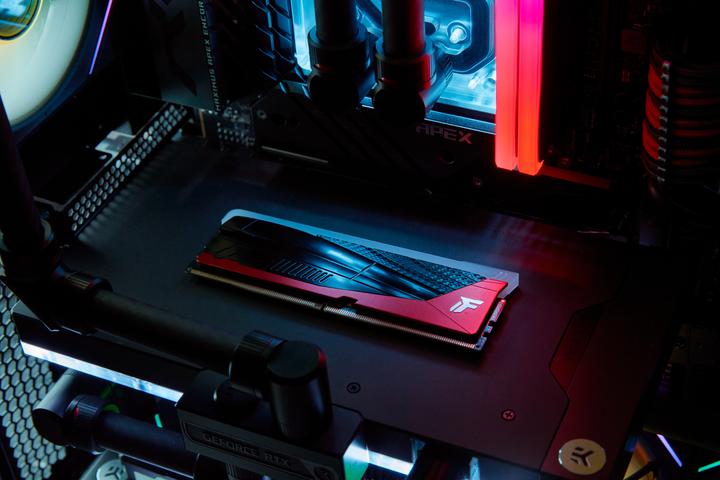 Produktbild Kingston FURY Renegade RGB (2 x 24GB, 8000 MHz, DDR5-RAM, DIMM)