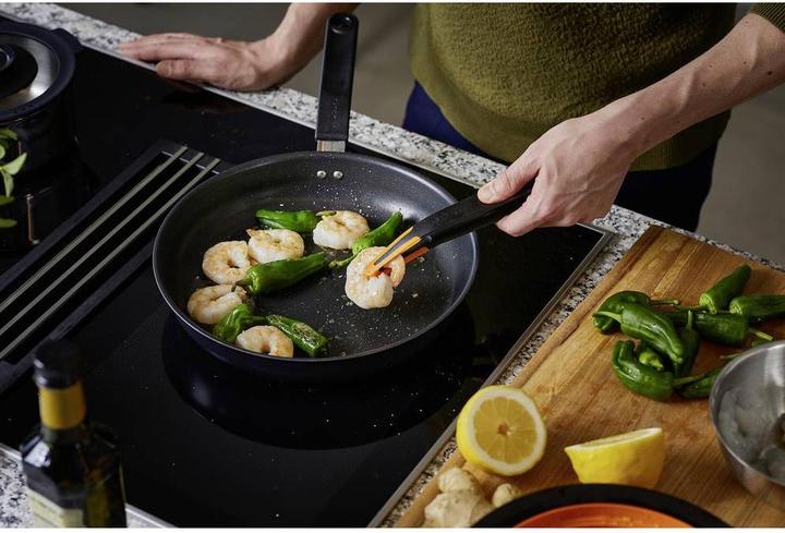 Actual product image Fiskars Multi-purpose tongs, length: 29 cm, plastic/silicone, Functional Form, black/orange, 1027303
